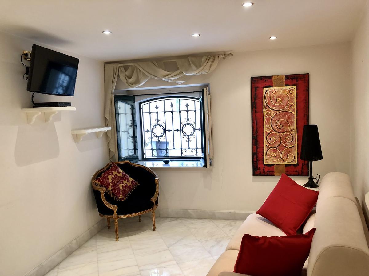 فندق Castello Del Sole أتشيريالي المظهر الخارجي الصورة